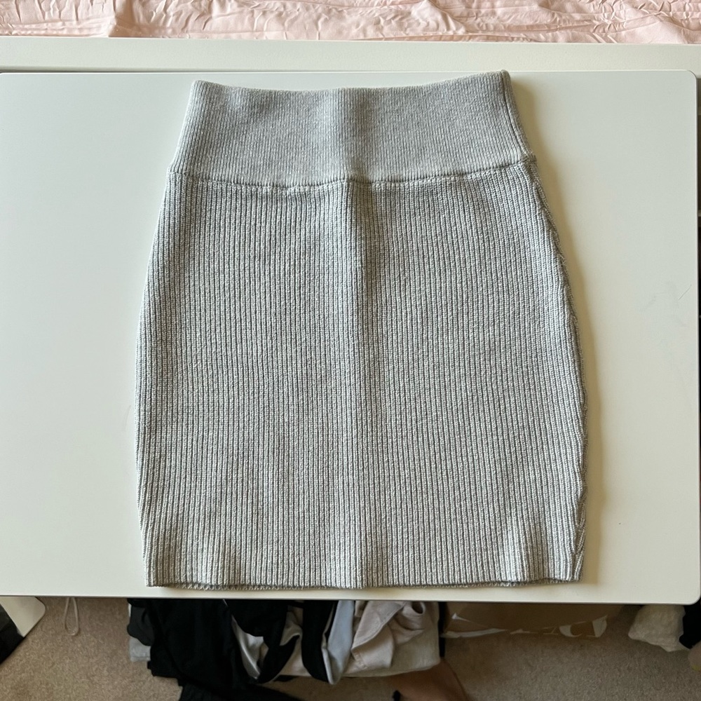 Kendall + Kylie Grey Ribbed Mini Skirt